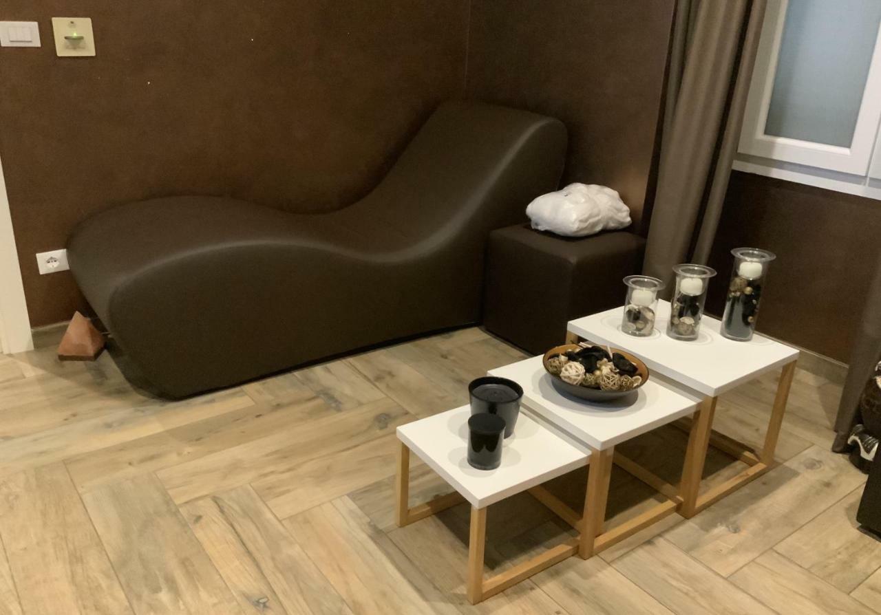 Ricaroka Hotel 阿尔本加 外观 照片