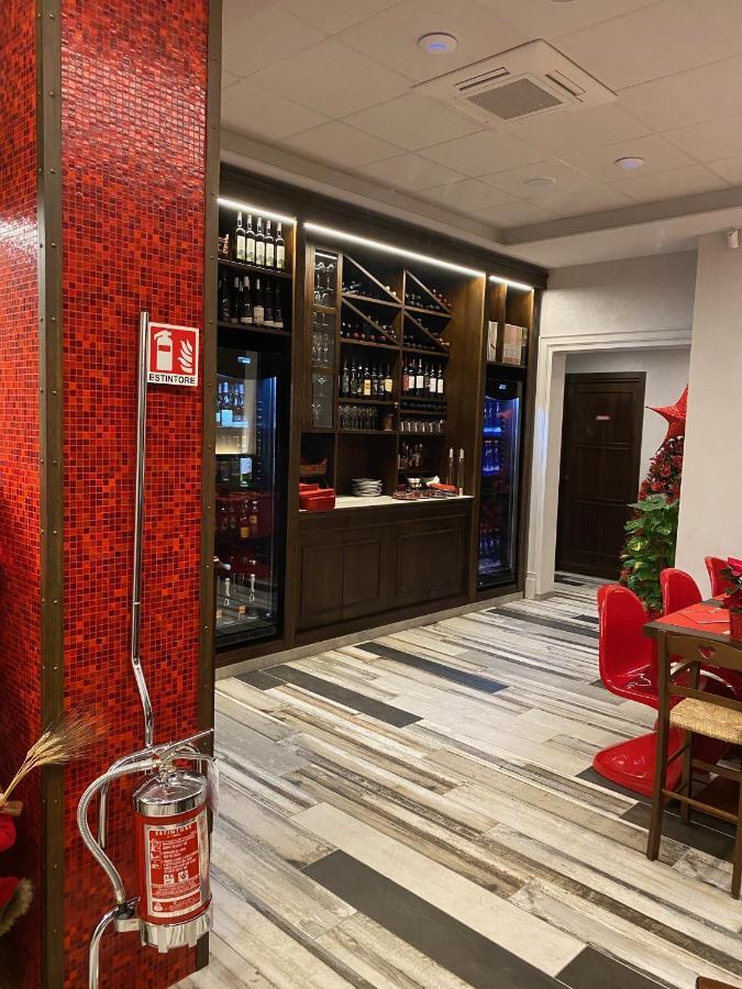Ricaroka Hotel 阿尔本加 外观 照片